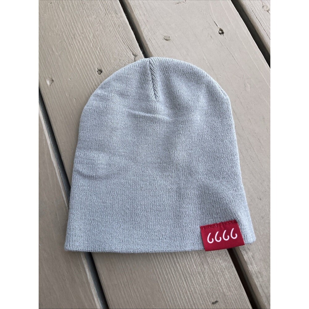YELLOWSTONE RANCH Series Show 4 Sixes Hat Winter Cap Beanie Grey /Red Men Women